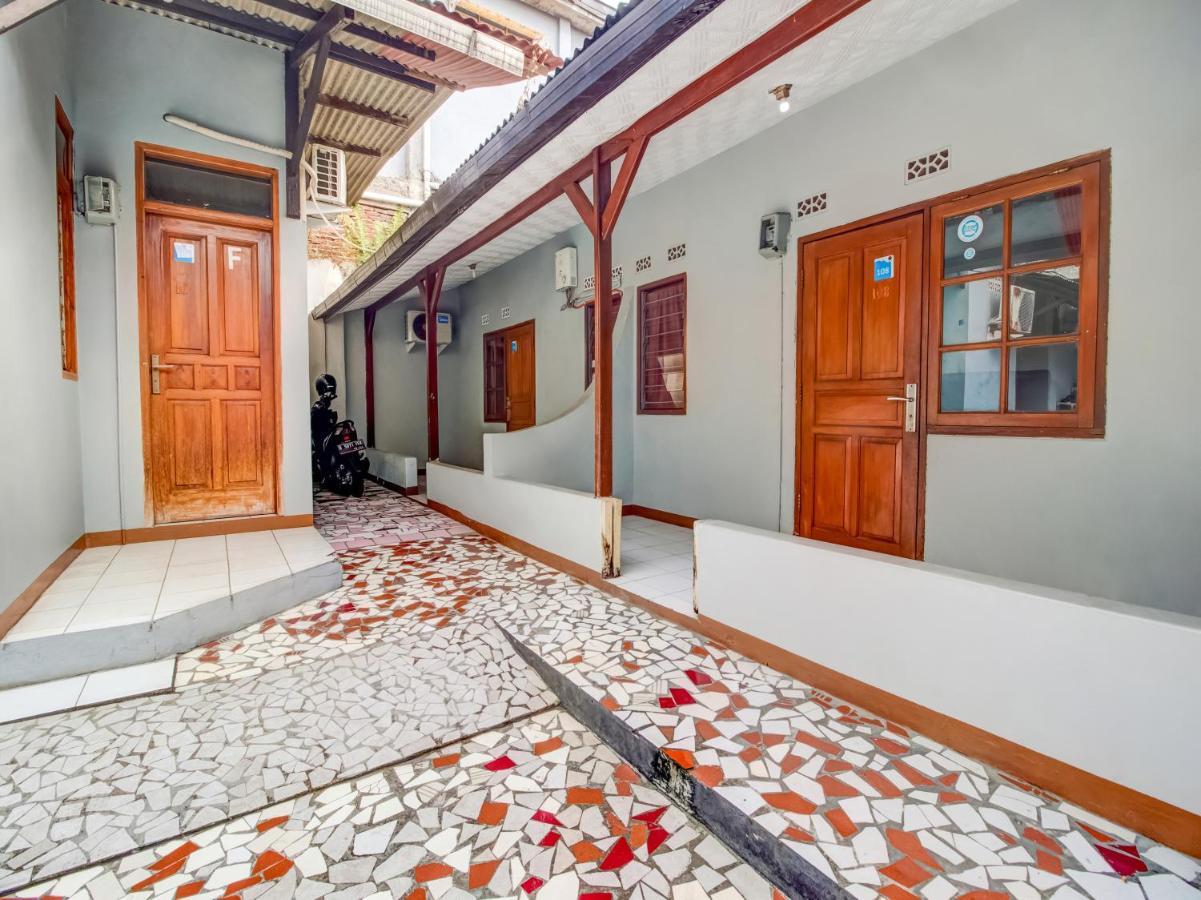 Oyo 3750 Elder Guest House Бандунг Екстериор снимка