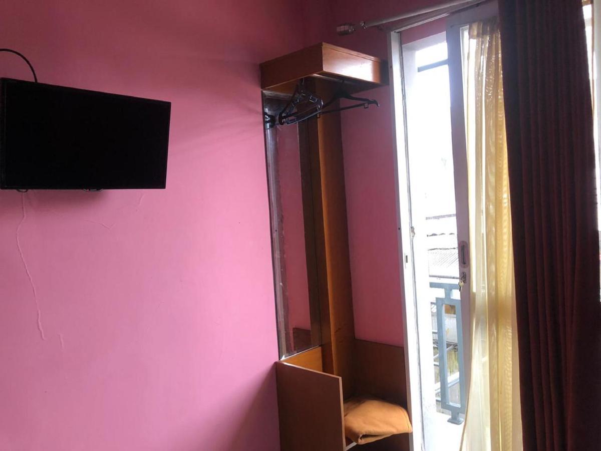 Oyo 3750 Elder Guest House Бандунг Екстериор снимка